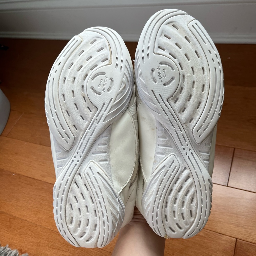Nfinity Evolution Cheerleading Sneakers - Picture 2 of 4